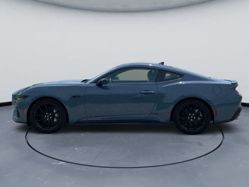Used 2025 Ford Mustang GT Premium RWD image 2