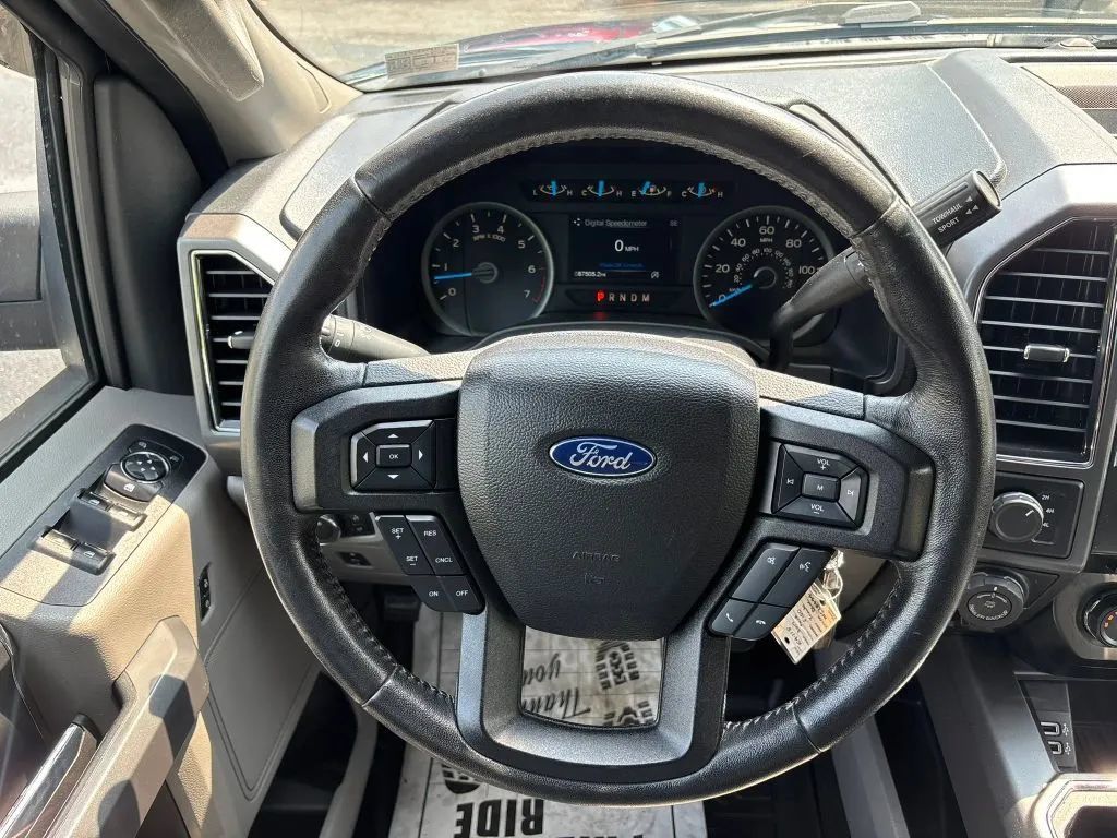 Used 2017 Ford F150 XLT w/ Equipment Group 302A Luxury AWD/4WD image 19