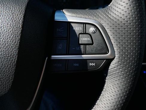Certified 2025 Toyota Sienna Platinum AWD/4WD image 24