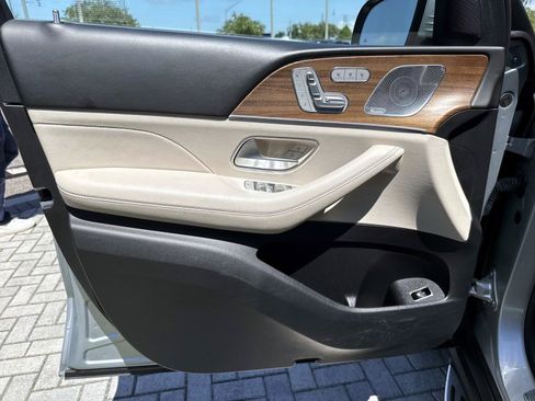 Certified 2022 Mercedes-Benz GLE 450 4MATIC w/ Premium Package image 15