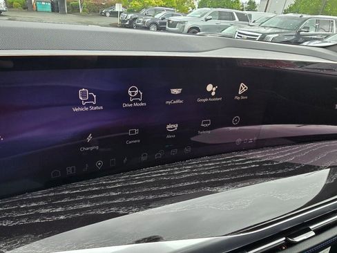 New 2025 Cadillac Escalade IQ Luxury 1 AWD/4WD image 38