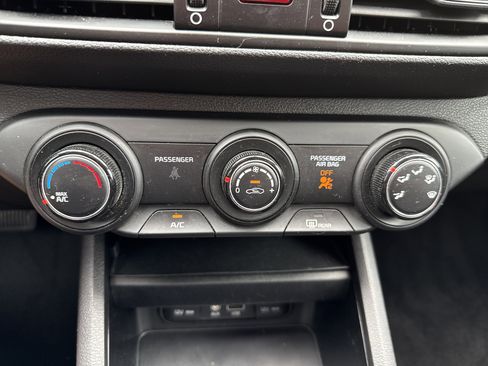 Certified 2021 Kia Forte LXS FWD image 25