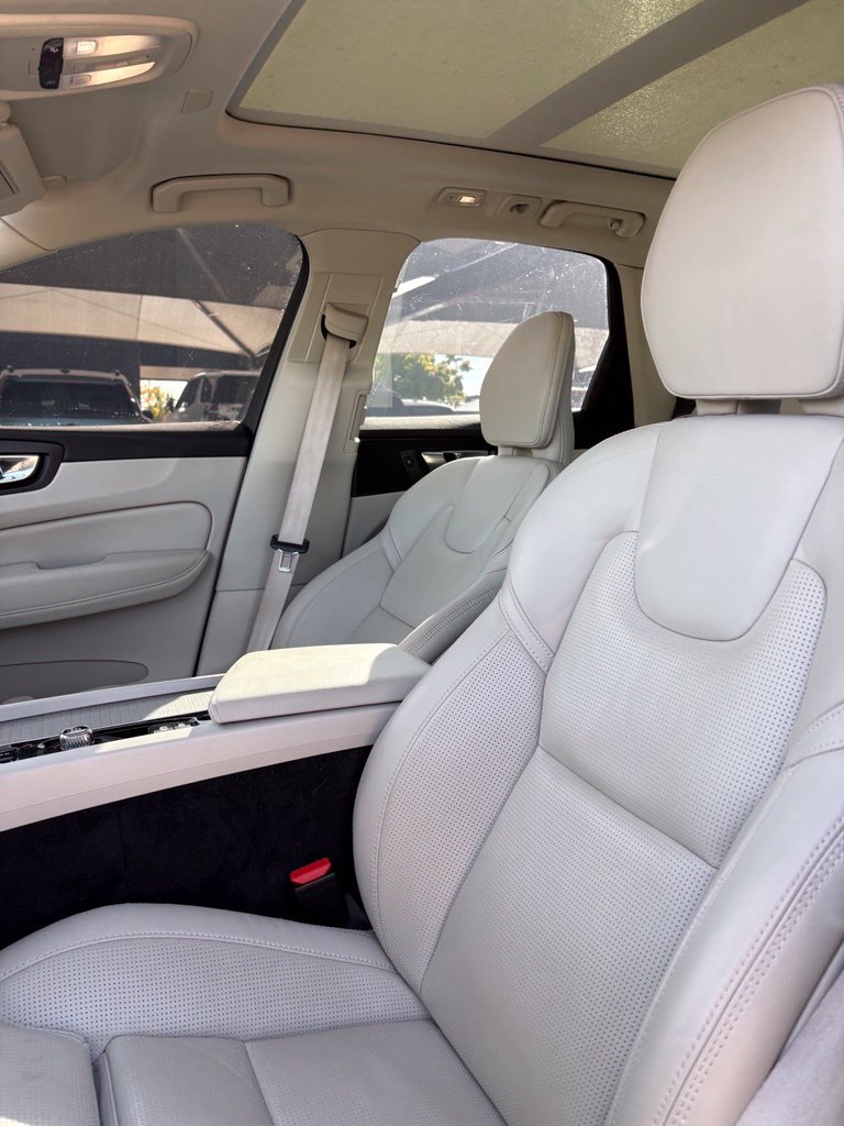 Used 2023 Volvo XC60 B5 Ultimate w/ Climate Package AWD/4WD image 10