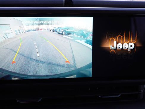 Certified 2025 Jeep Wrangler Unlimited Sahara w/ Safety Group image 36