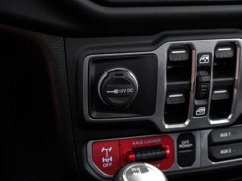 Used 2021 Jeep Gladiator Mojave AWD/4WD image 40
