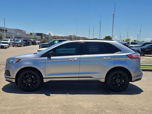 Used 2024 Ford Edge SE w/ Black Appearance Package AWD/4WD image 9