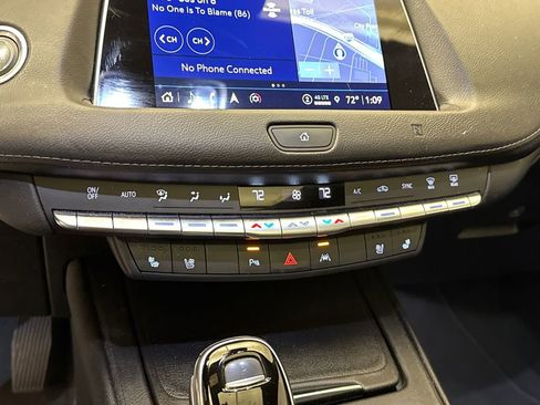 Used 2021 Cadillac XT4 Premium Luxury FWD image 27