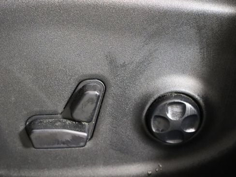 Used 2019 Jeep Cherokee Limited AWD/4WD image 23