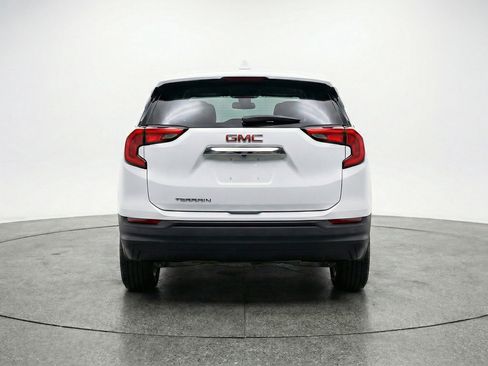 Used 2024 GMC Terrain SLE FWD image 7