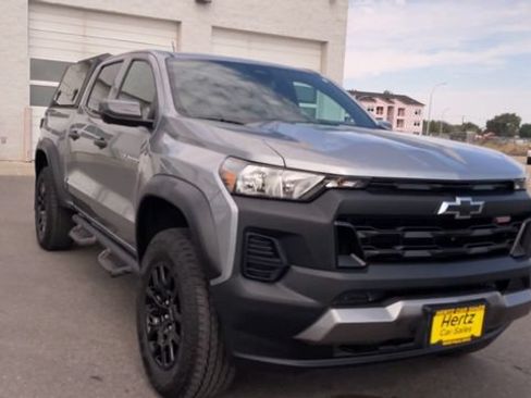 Used 2025 Chevrolet Colorado Trail Boss AWD/4WD image 4