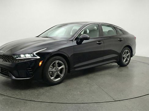 Used 2025 Kia K4 LXS image 3