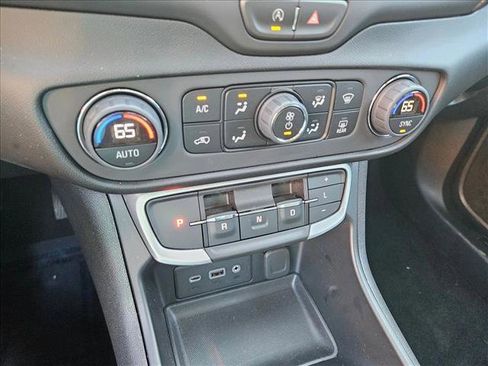 Certified 2023 GMC Terrain SLE w/ Driver Convenience Package image 17