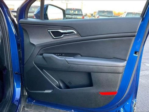 Used 2023 Kia Sportage SX image 19