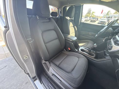 Used 2017 GMC Canyon SLE w/ SLE Convenience Package image 23