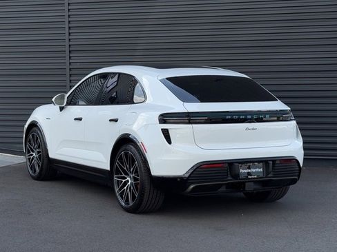 New 2025 Porsche Macan Turbo Electric image 3