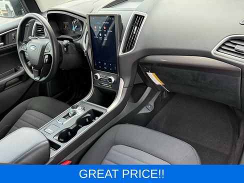 Used 2024 Ford Edge SE AWD/4WD image 16
