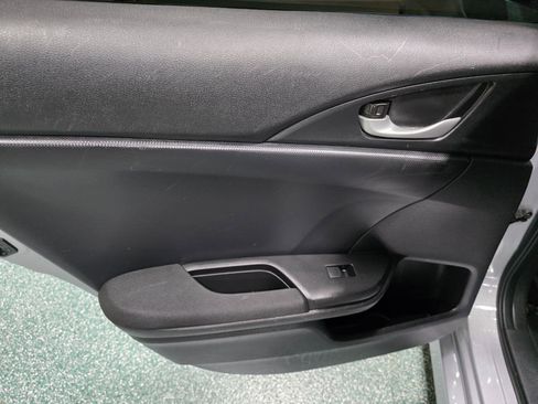Used 2019 Honda Civic EX image 17