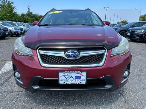 Used 2017 Subaru Crosstrek 2.0i Premium AWD/4WD image 2