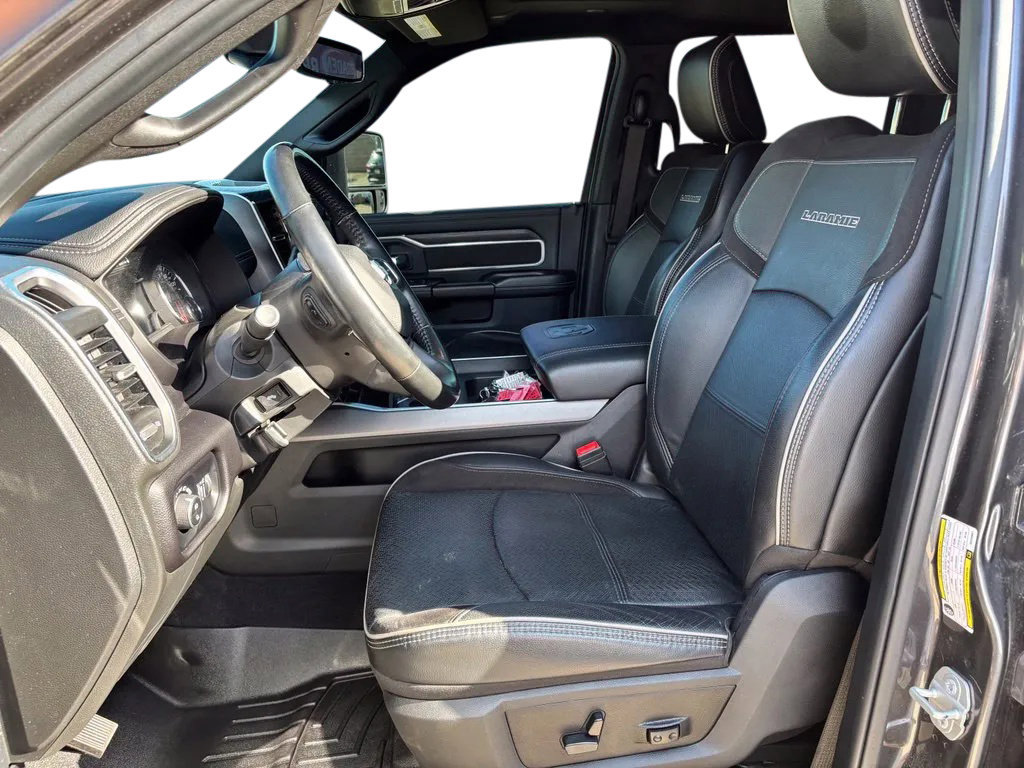 Used 2024 RAM 3500 Laramie w/ Night Edition AWD/4WD image 24