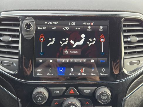 Used 2021 Jeep Grand Cherokee Limited image 22