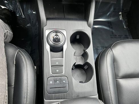 Used 2022 Ford Escape Titanium w/ Class II Trailer Tow Package image 14