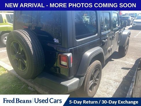 Used 2022 Jeep Wrangler Unlimited Sport image 7