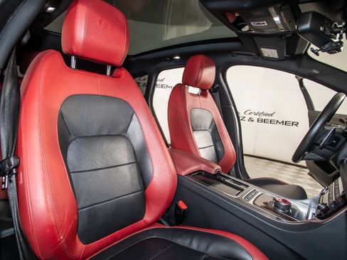 Used 2018 Jaguar XF First Edition image 15