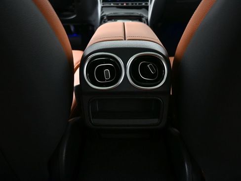 Certified 2025 Mercedes-Benz C 300 Sedan image 17