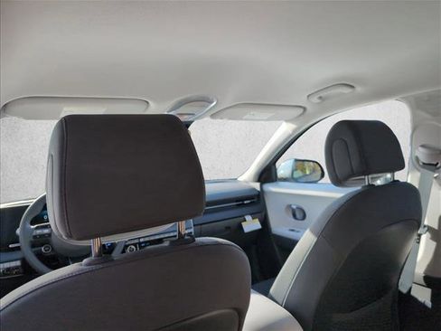 New 2026 Hyundai Ioniq 5 SE image 16