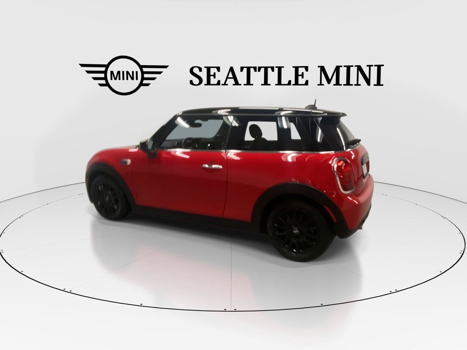 Used 2021 MINI Cooper 2-Door Hardtop w/ 6.5" Touchscreen Package FWD image 8