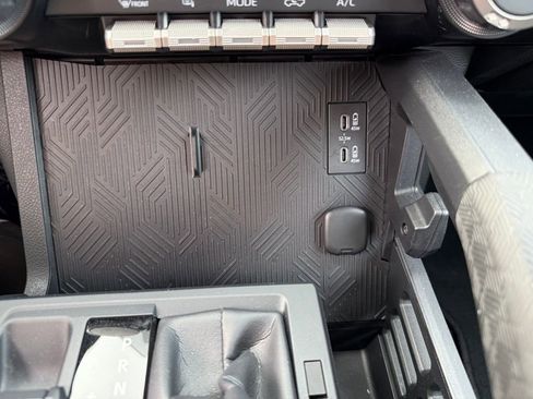 Used 2024 Toyota Tacoma TRD Sport image 27