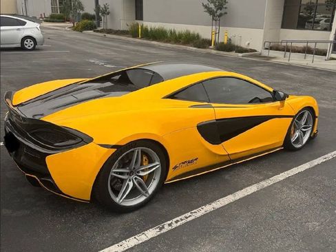 Used 2017 McLaren 570S Coupe image 8