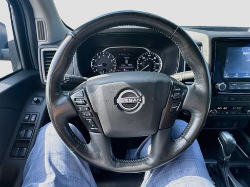 Used 2024 Nissan Frontier SL AWD/4WD image 11