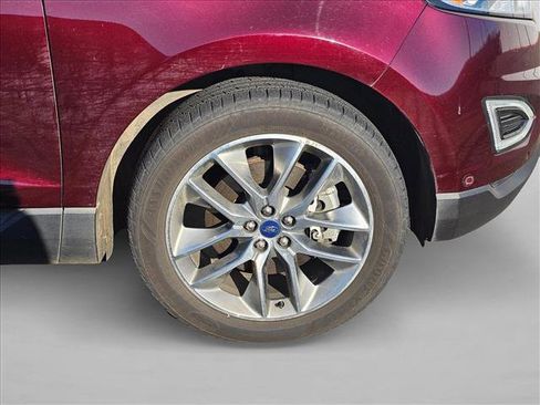 Used 2017 Ford Edge Titanium w/ Equipment Group 302A image 9