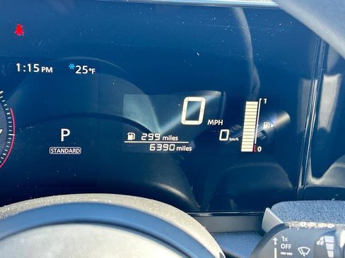 Certified 2025 Nissan Kicks SV image 33