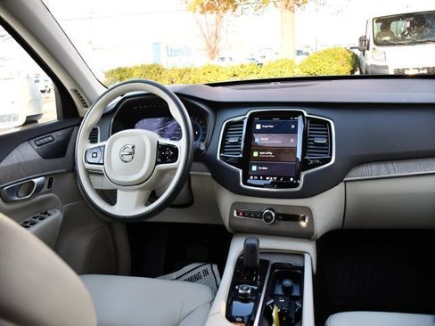 Certified 2024 Volvo XC90 B6 Plus w/ Protection Package image 22