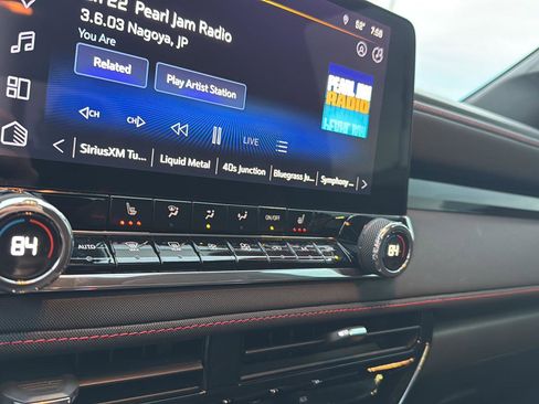 Used 2023 Chevrolet Colorado Z71 w/ Z71 Convenience Package 2 image 23