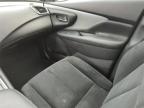 Certified 2022 Nissan Murano S image 21