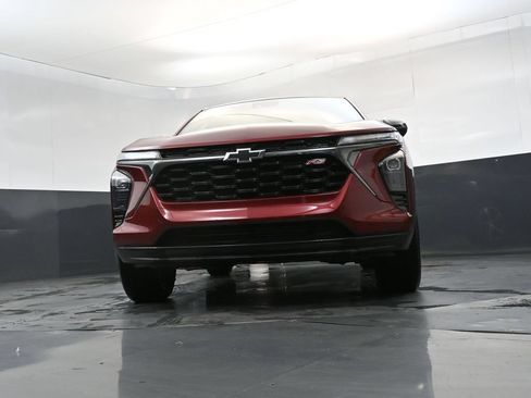 Used 2025 Chevrolet Trax RS w/ Driver Confidence Package FWD image 19