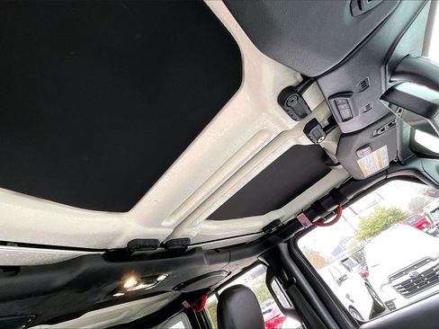 Used 2021 Jeep Wrangler Unlimited Rubicon image 23