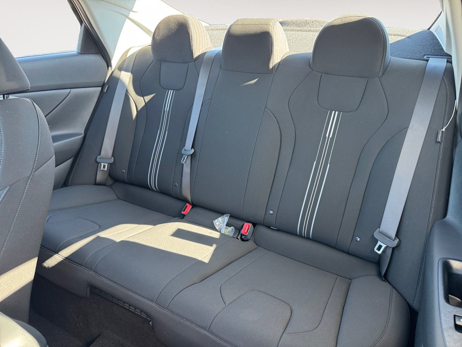 New 2026 Hyundai Elantra Hybrid FWD image 13