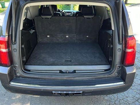 Used 2017 Chevrolet Suburban Premier AWD/4WD image 10