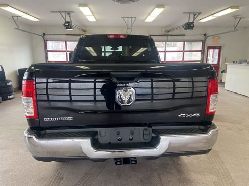 Used 2024 RAM 2500 Big Horn w/ Bed Utility Group image 14