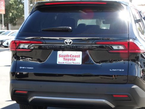 New 2026 Toyota Grand Highlander Limited image 7