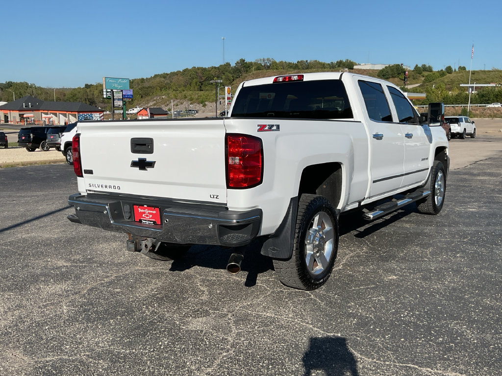 Used 2017 Chevrolet Silverado 2500 LTZ w/ Vortec Plus Package AWD/4WD image 10