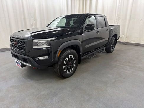 Used 2023 Nissan Frontier PRO-4X w/ Technology Package AWD/4WD image 2