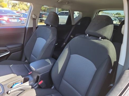 Used 2023 Kia Soul LX FWD image 10