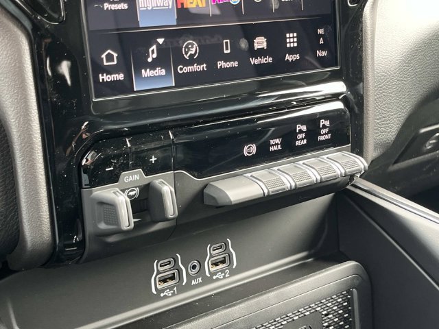 New 2027 RAM 2500 Laramie AWD/4WD image 30
