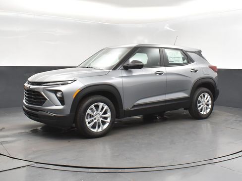 New 2026 Chevrolet TrailBlazer LS image 2