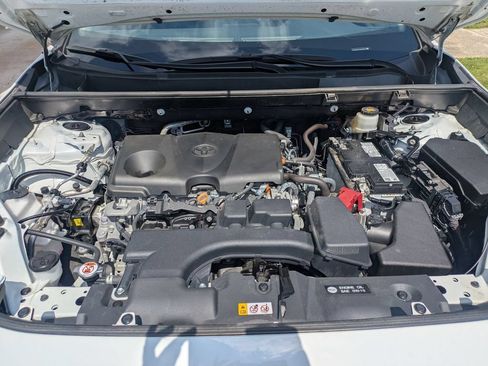 Used 2025 Toyota RAV4 LE FWD image 35
